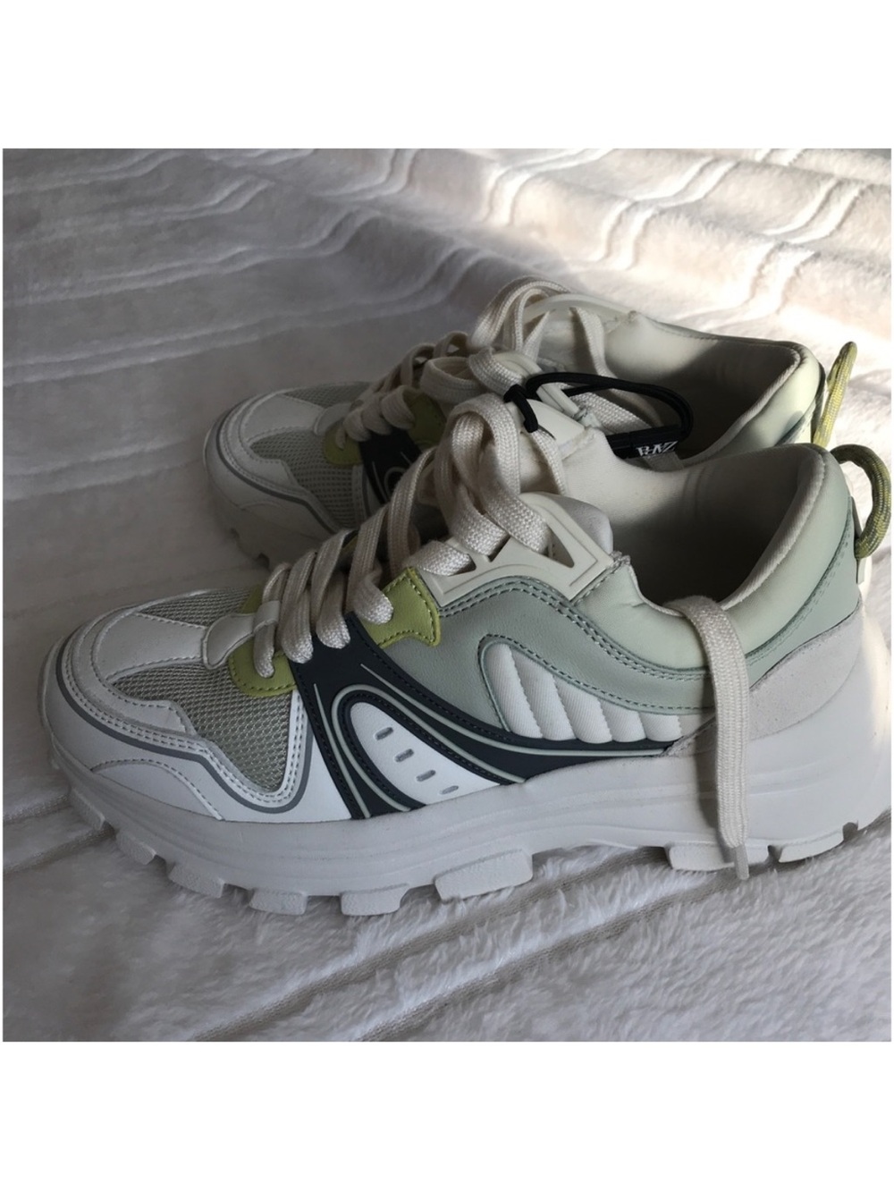 Zara White and Light Green Platform Lace-Up Sneakers